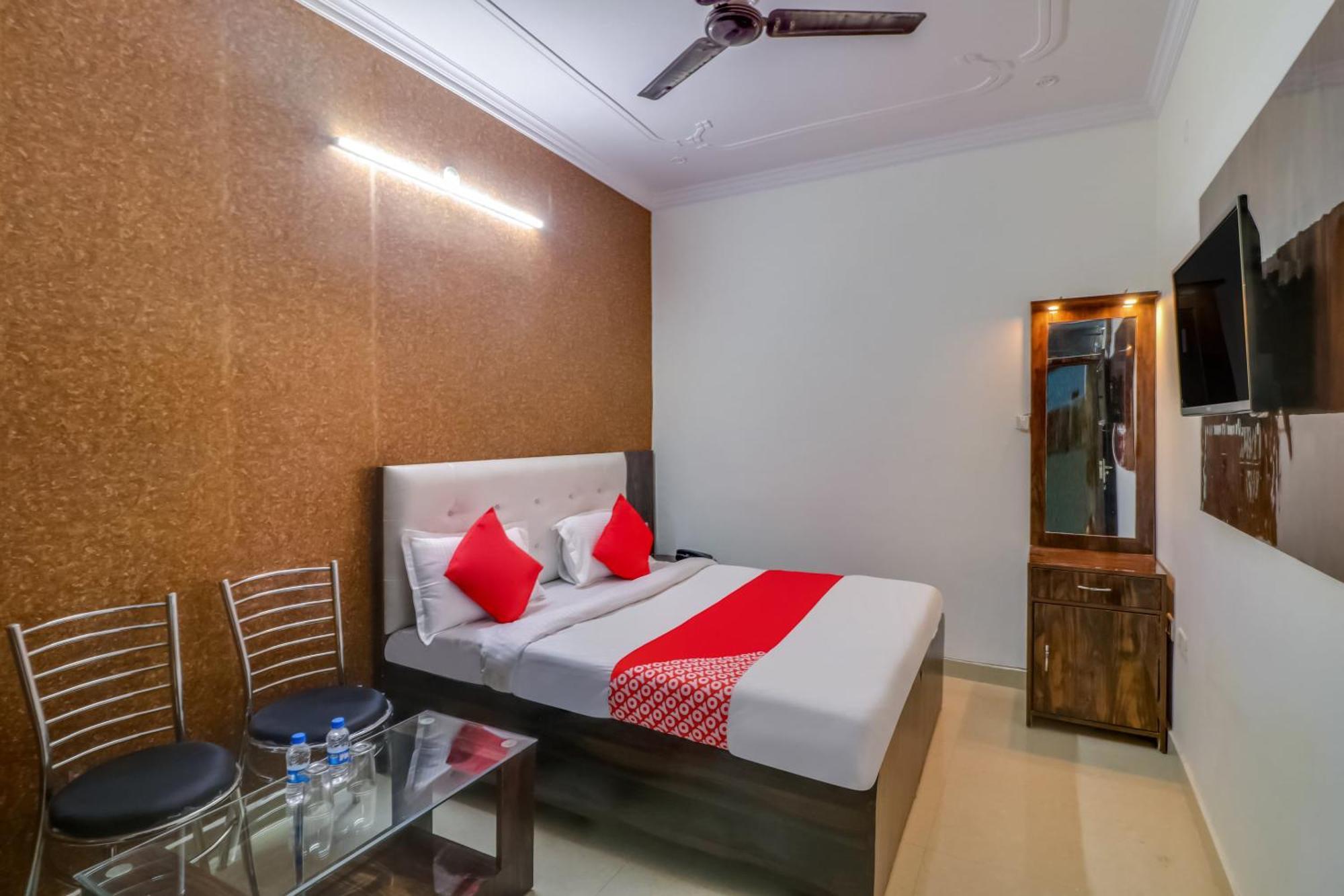 Hotel O Rodstar Chinhat Kültér fotó