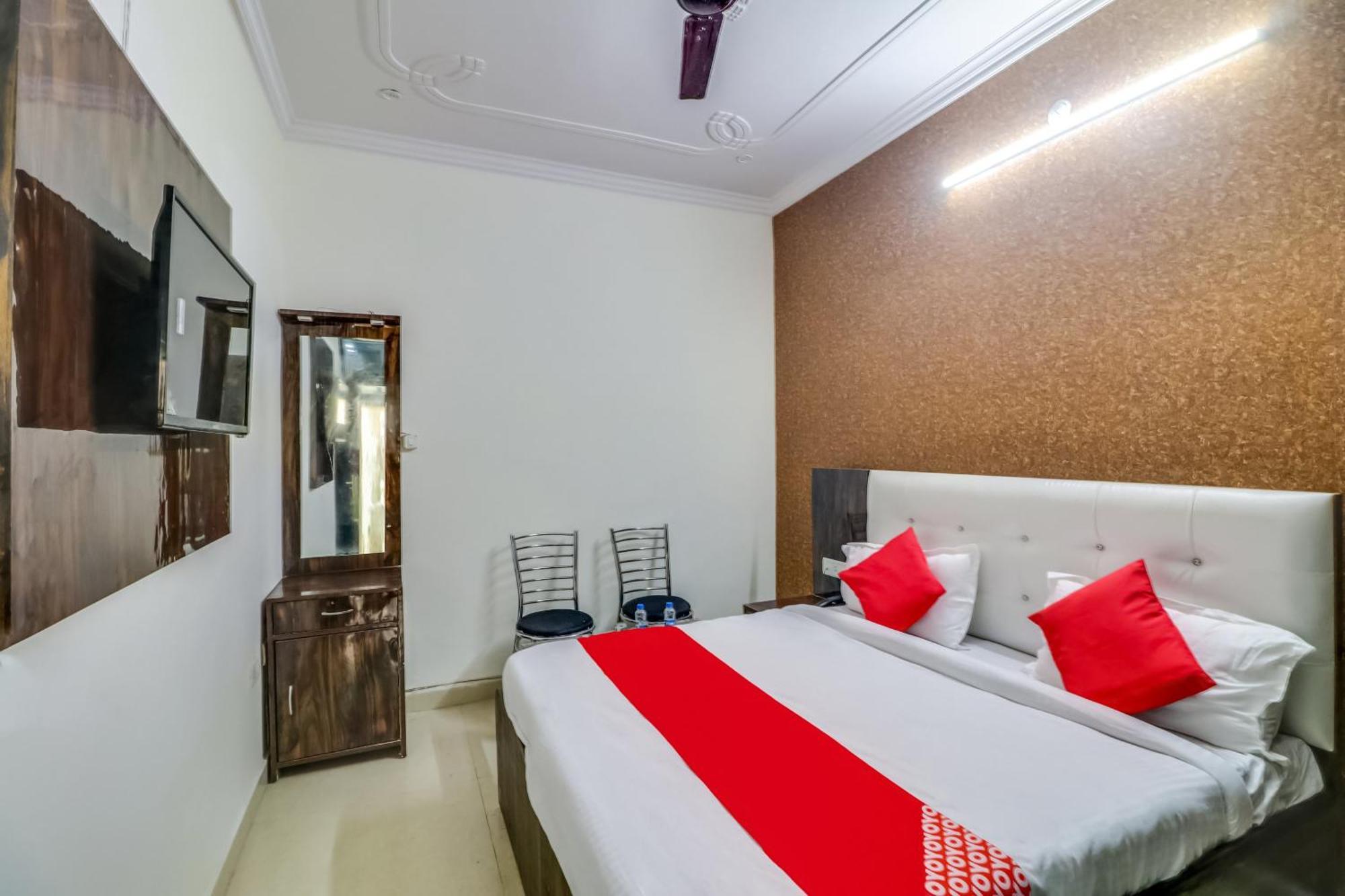 Hotel O Rodstar Chinhat Kültér fotó