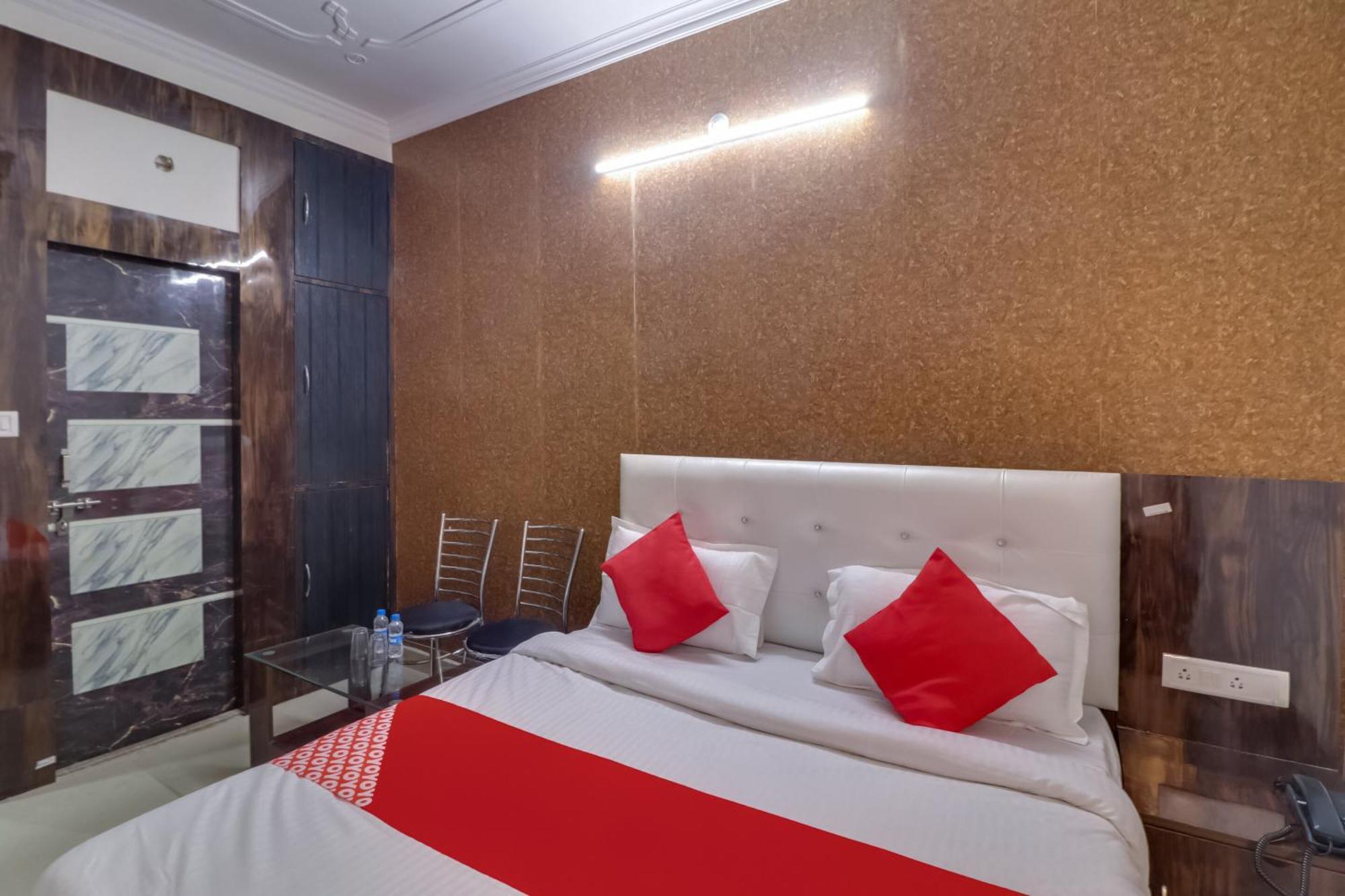 Hotel O Rodstar Chinhat Kültér fotó